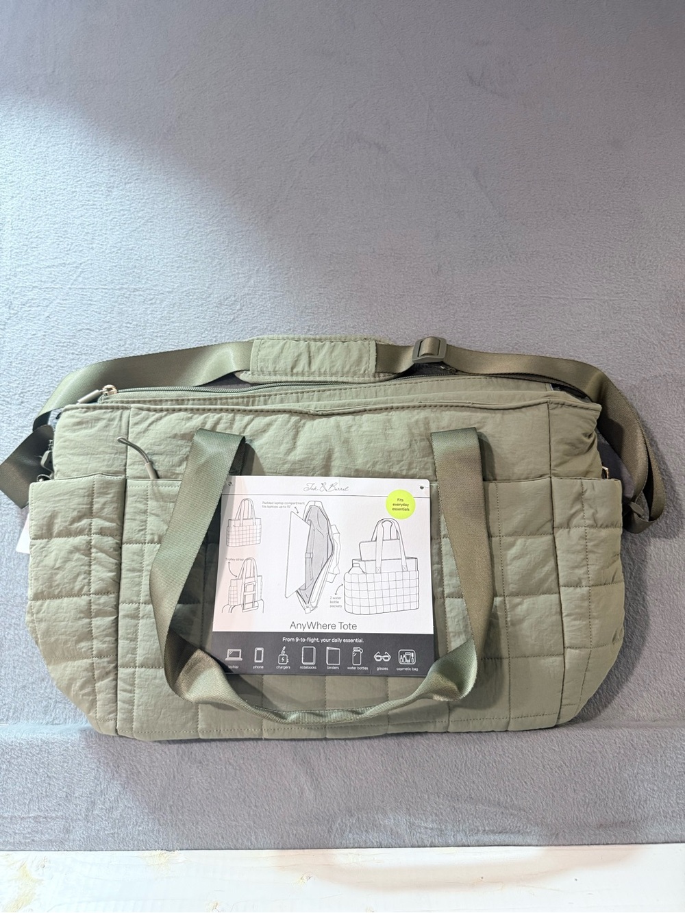 Ink & Barrel - Anywhere Quilted Tote in Sage Green